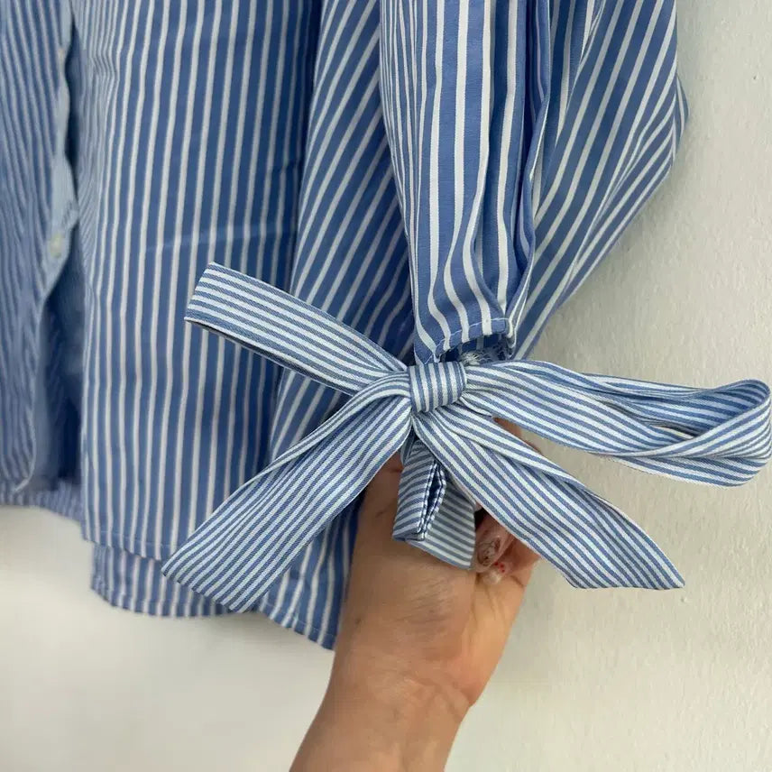 [BUNJANG] Blue Striped Blouse with Tie Sleeves / 블루 스트라이프 셔츠 블라우스 끈소매
