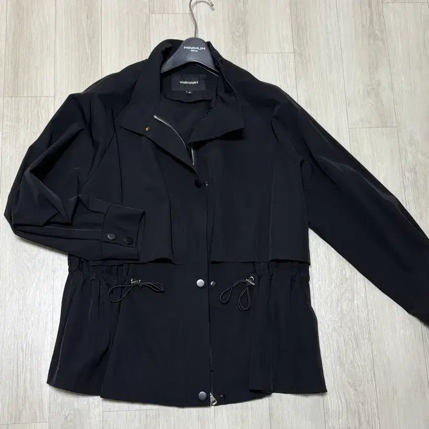[BUNJANG] Valleydgirl Black Windbreaker Jacket / Valleydgirl 블랙 바람막이 자켓 90-100