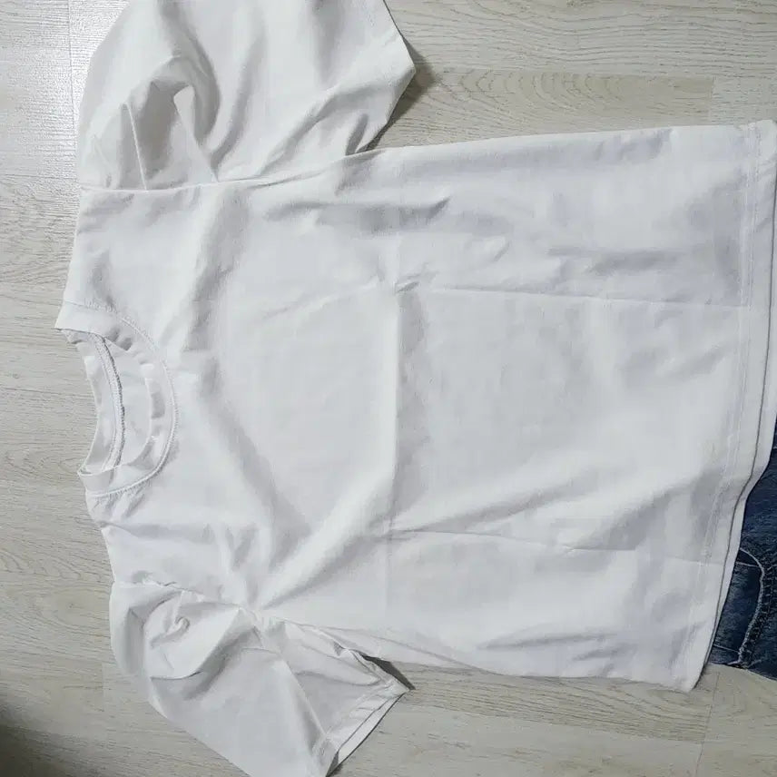 [BUNJANG] Denim Wide Jeans &amp; White Puff Sleeve Top Bundle / 새상품))   데님 와이드 청바지 연청. 새상품))  흰색퍼프티