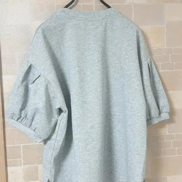 [BUNJANG] Anna Floral Embroidered T-shirt / 여성 안나꽃자수티(새옷)