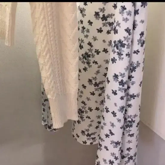 [BUNJANG] LalaShow Skirt &amp; Knit Set / 라라쇼 스커트 + 니트 세트 set 키작녀