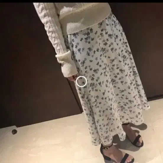 [BUNJANG] LalaShow Skirt &amp; Knit Set / 라라쇼 스커트 + 니트 세트 set 키작녀