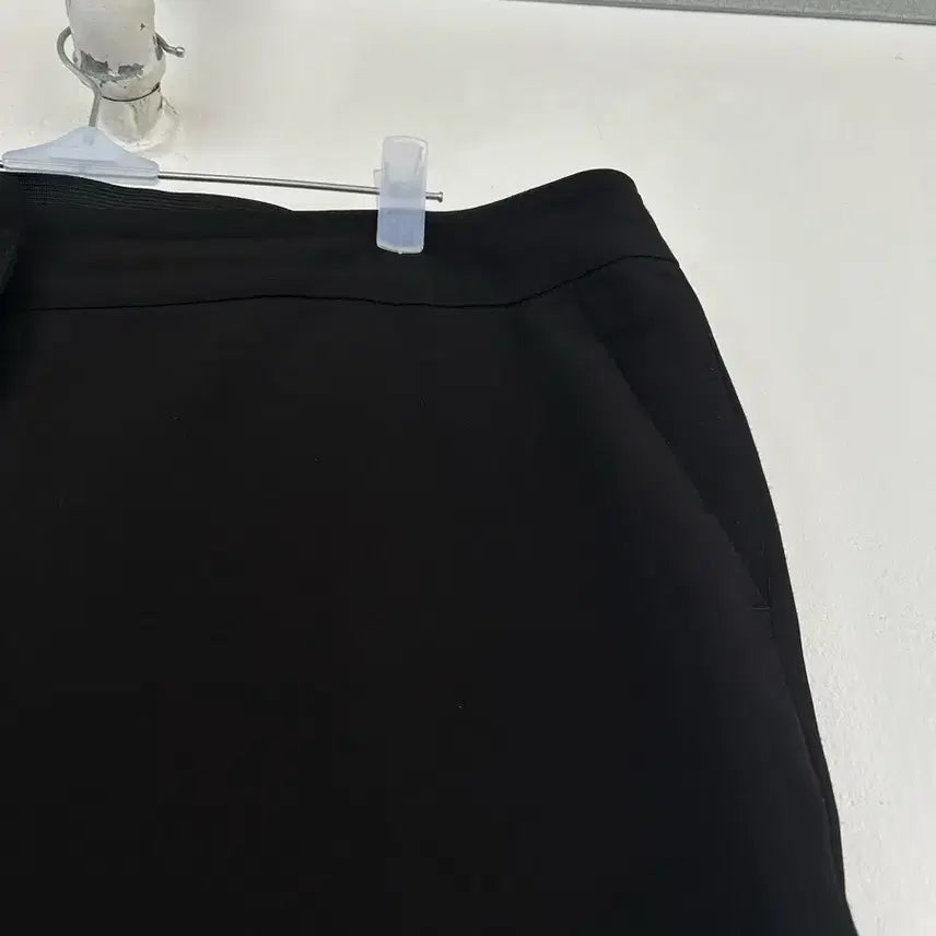 [BUNJANG] Black Back-Banded Slacks Pants / 뒷밴딩 슬랙스 팬츠