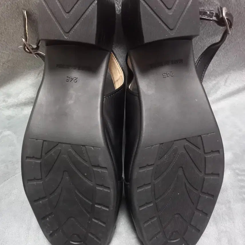[SOLD OUT] 소가죽 샌들 245  수제화 새거같은컨디션