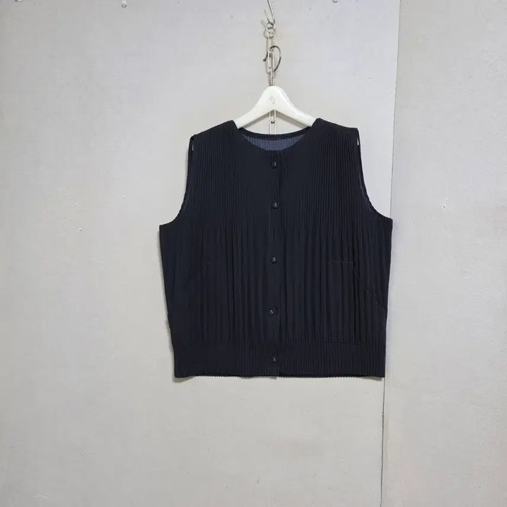 [SOLD OUT] 활용하기좋은 조끼 점퍼 FF   n4708