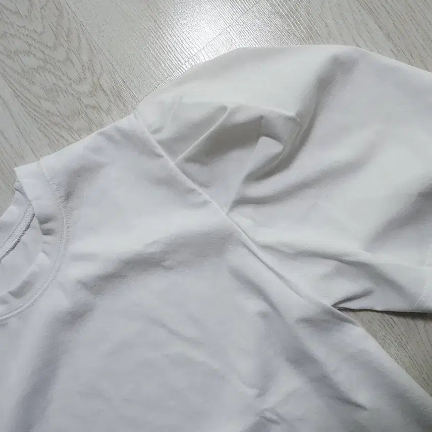[BUNJANG] 새상품))   퍼프 반팔 티셔츠 화이트 / 새상품))   퍼프 반팔 티셔츠 화이트