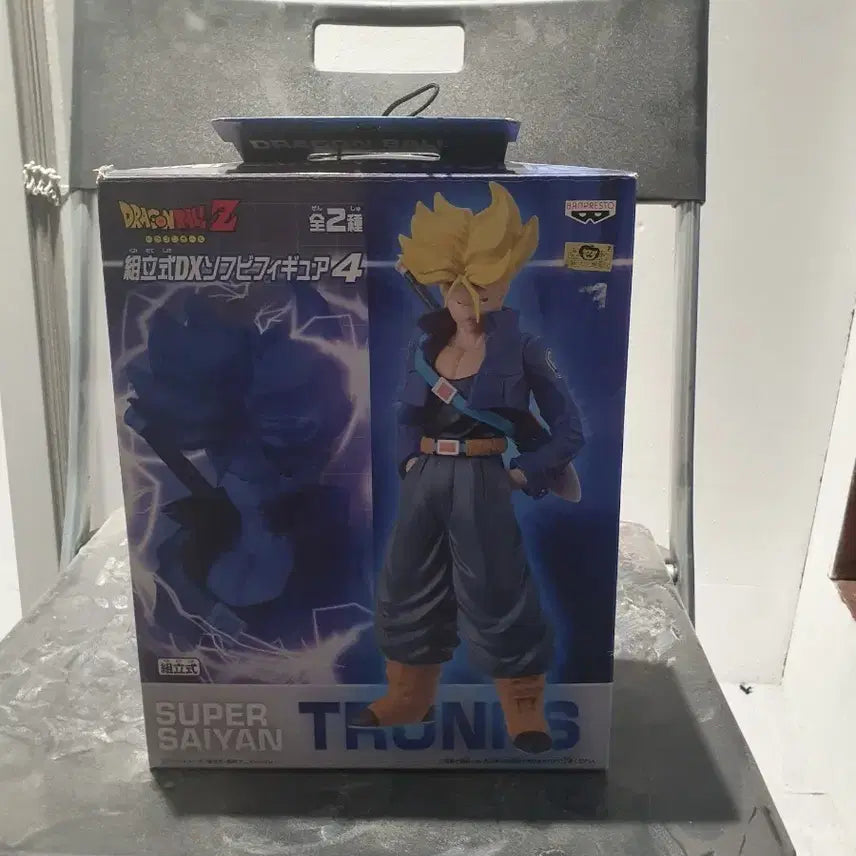 [SOLD OUT] 드래곤볼 트랭크스 피규어