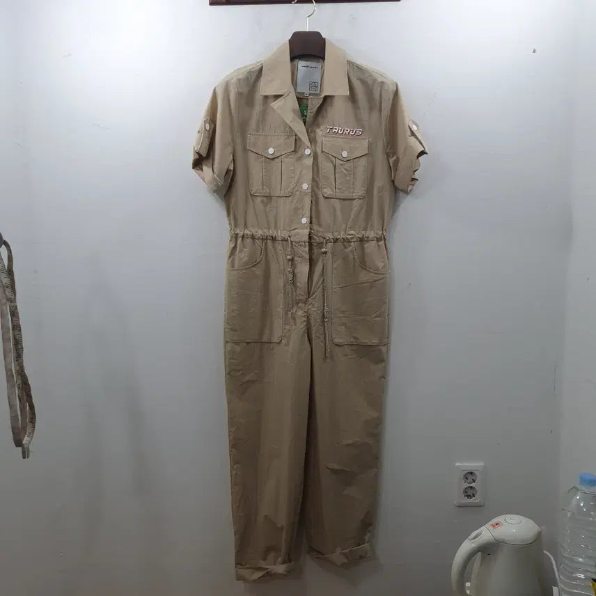 [SOLD OUT] 66 에고이스트 여성 베이지 여름 얇은 반팔 카라 점프수트