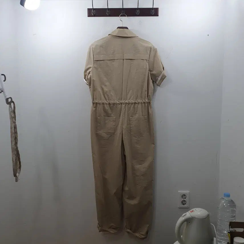 [SOLD OUT] 66 에고이스트 여성 베이지 여름 얇은 반팔 카라 점프수트