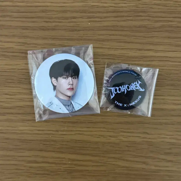 [BUNJANG] Monsta X Jooheon Nexus Pin Badge (Sealed) / 몬스타엑스 주헌 넥서스 핀 뱃지 미개봉