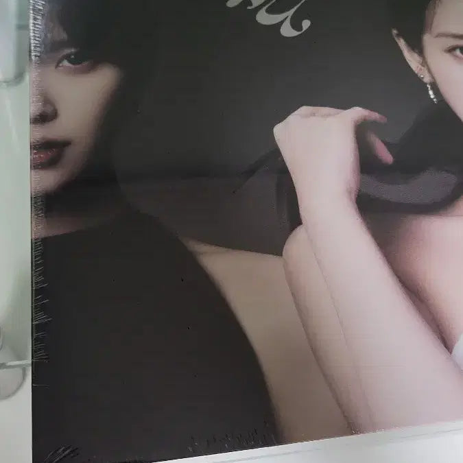 [SOLD OUT] 아이유 2024시즌그리팅 미개봉