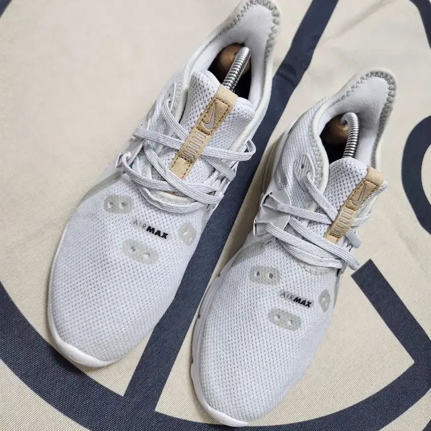 [BUNJANG] Nike 240mm Sneakers / [나이키] 240mm 운동화