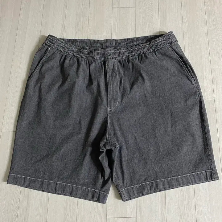 [SOLD OUT] UNIQLO SHORTS 4XL