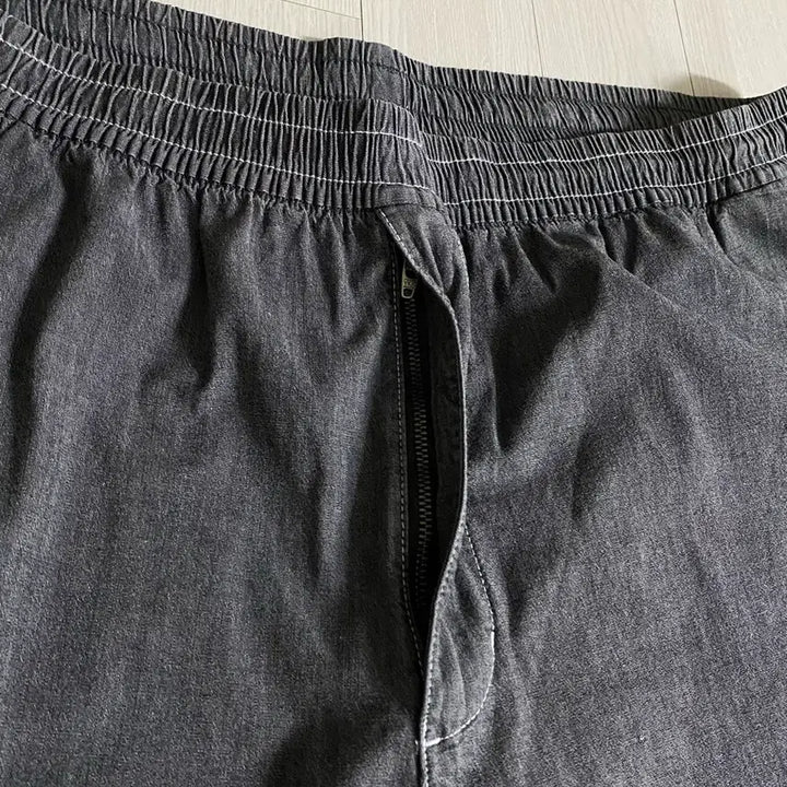 [SOLD OUT] UNIQLO SHORTS 4XL
