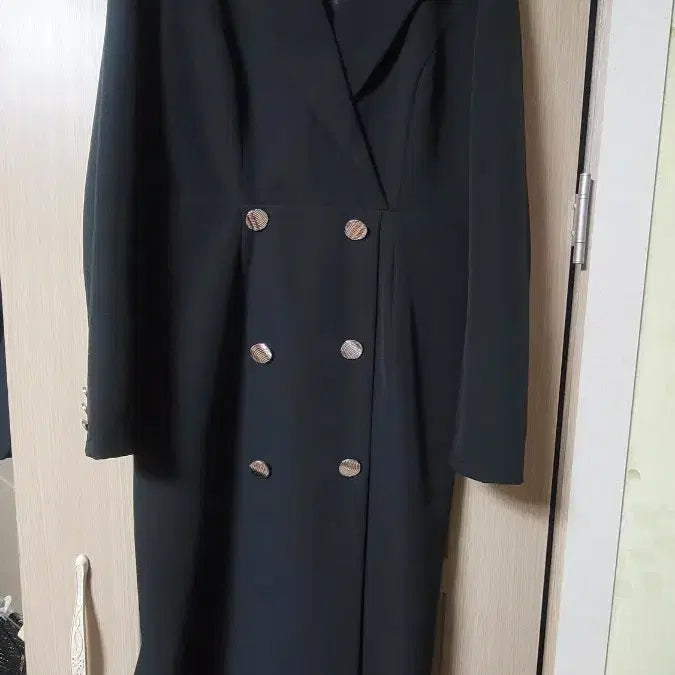 [SOLD OUT] 시크라인 블랙 더블 버튼 롱 원피스 66~77size(드라이완료)