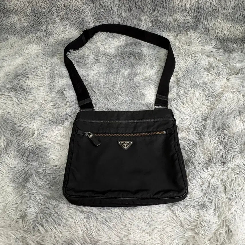 [BUNJANG] Prada Re-Nylon Crossbody Bag Black / [OS] 프라다 리나일론 크로스백 블랙