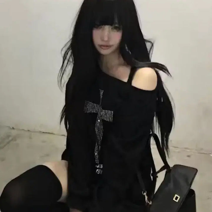 [BUNJANG] 크로스 십자가 y2k 하라주쿠 원숄더 블랙 긴팔티 / 크로스 십자가 y2k 하라주쿠 원숄더 블랙 긴팔티