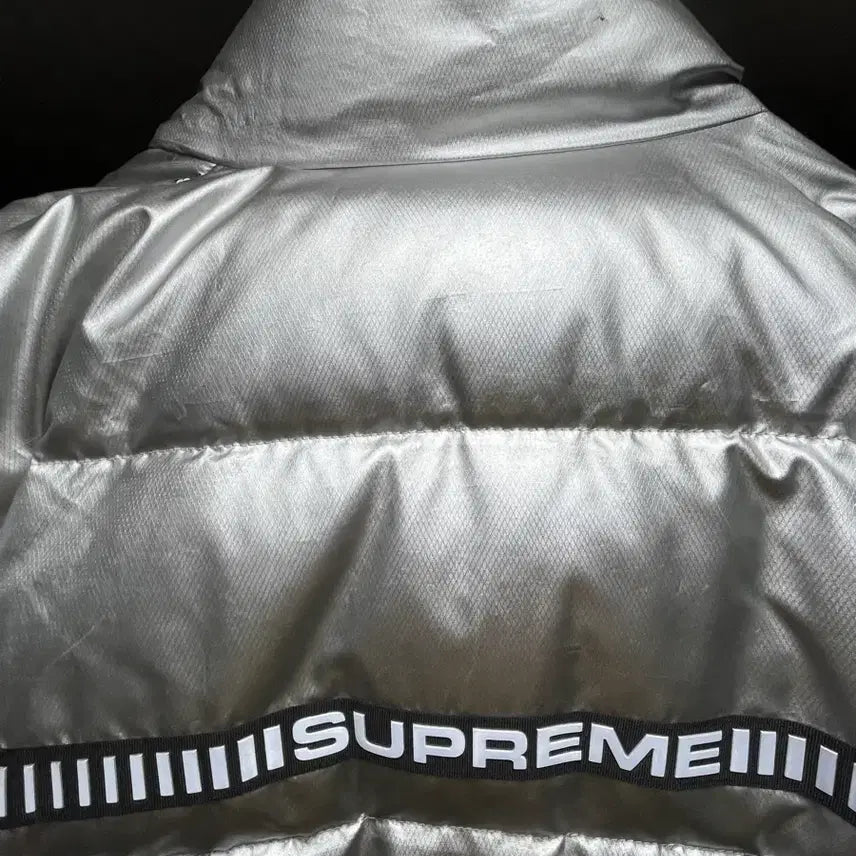 [BUNJANG] Supreme Silver Puffer Jacket / 슈프림 실버 패딩