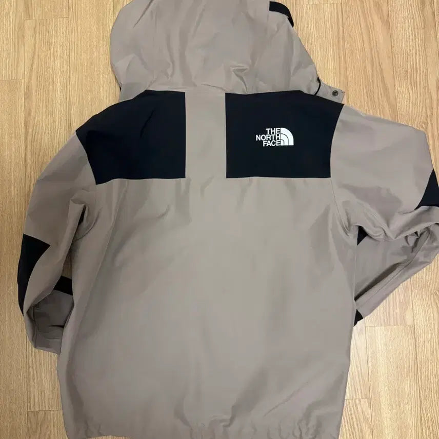 [SOLD OUT] 노스페이스 1990 마운틴 바람막이 L사이즈