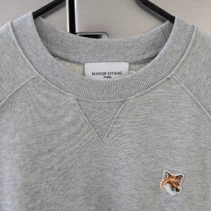 [BUNJANG] [Maison Kitsune] 메종키츠네 폭스 헤드 맨투맨 / [Maison Kitsune] 메종키츠네 폭스 헤드 맨투맨