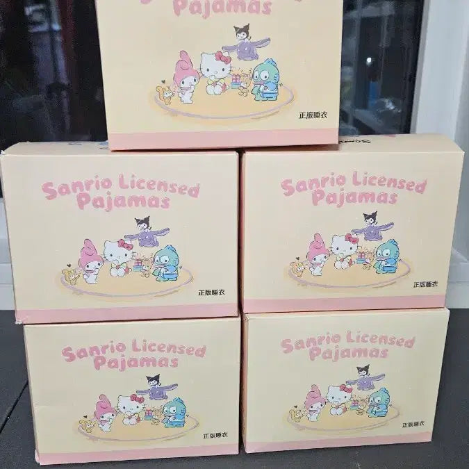 [BUNJANG] Sanrio Genuine Pajamas / 산리오 정품 파자마 판매