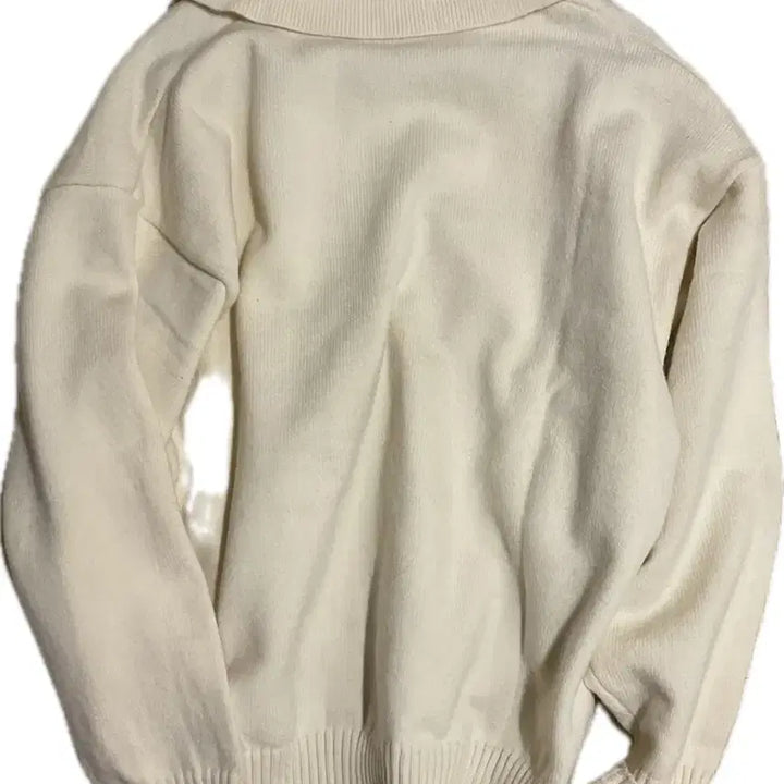 [BUNJANG] AMI Ami Small Heart Collar Knit Ivory / 아미 스몰하트 카라 니트 아이보리
