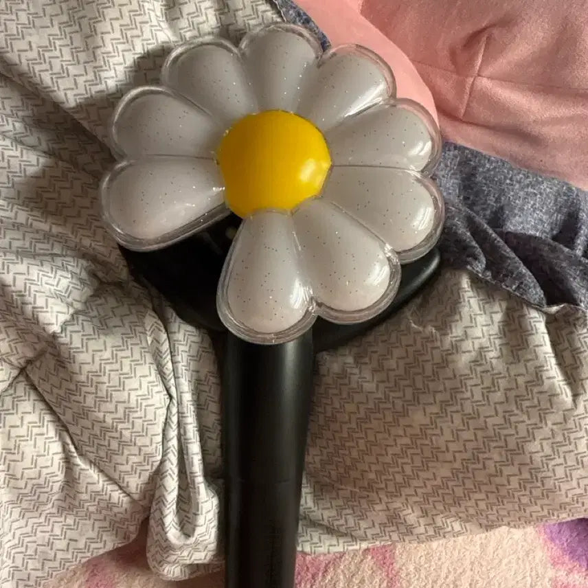 [BUNJANG] G-Dragon Daisy Bong Lightstick / GD 데이지봉 팝니다