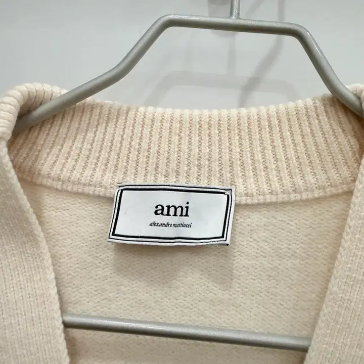 [SOLD OUT] 아미 하트 로고 가디건 아이보리 정품M
