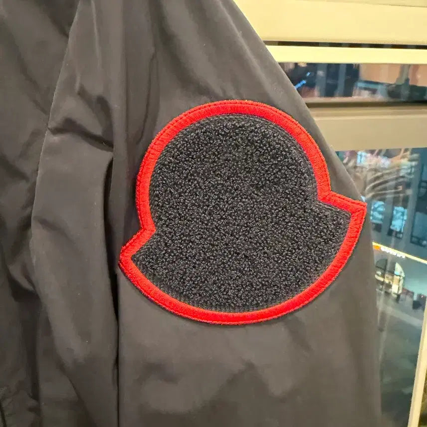 [BUNJANG] Moncler Navy Bomber Jacket Unisex Authentic / 몽클레어 네이비 봄버 자켓 남녀공용 정품