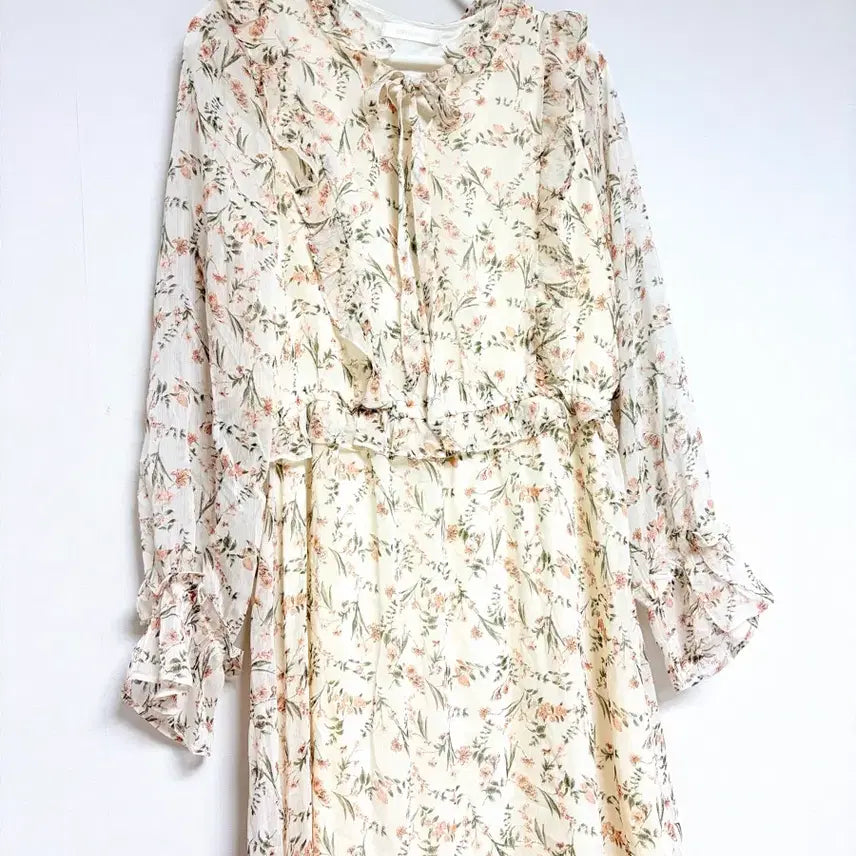 [SOLD OUT] 공구우먼 아이보리 플라워 프릴 롱원피스