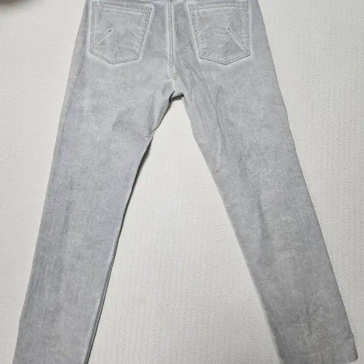 [SOLD OUT] 23SS 시리즈 루나다잉 데님팬츠 힙스터핏 크림 82