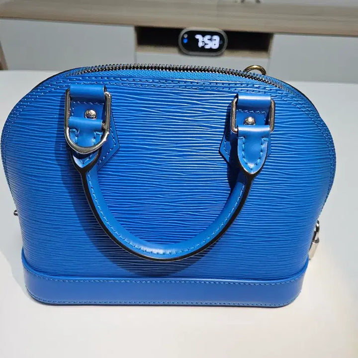 [BUNJANG] Louis Vuitton Alma BB Epi Leather Bag / 루이비통 알마 BB 에피 블루