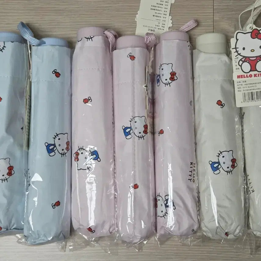 [BUNJANG] Hello Kitty Character Umbrella 3 Types (4-Section Manual) / 헬로키티 캐릭터 양우산 3종(4단 수동)