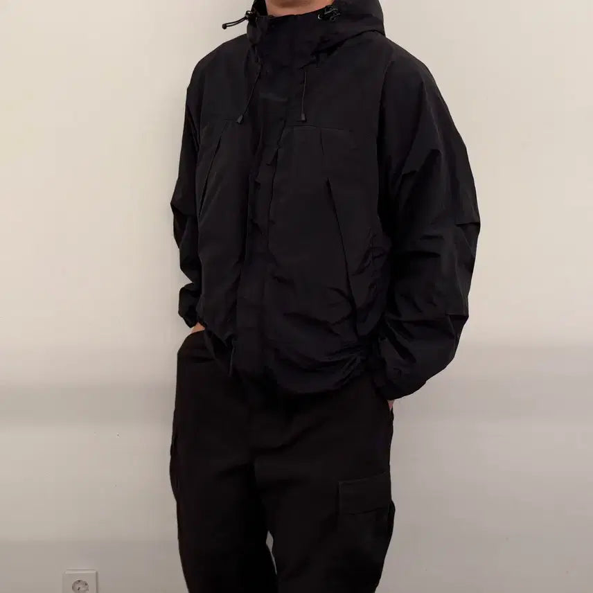 [BUNJANG] Outstanding Two-Way Hooded Jacket / 아웃스탠딩 투웨이 후드 지켓