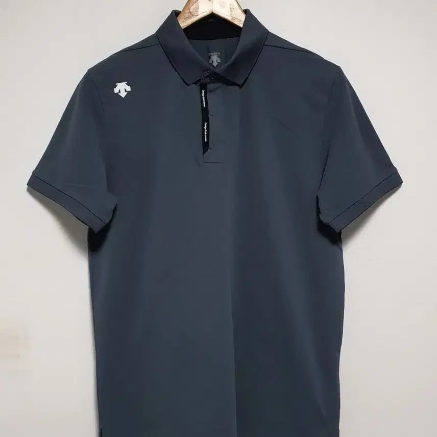 [SOLD OUT] 데상트 기능성 반팔 카라티 100사이즈 차콜그레이
