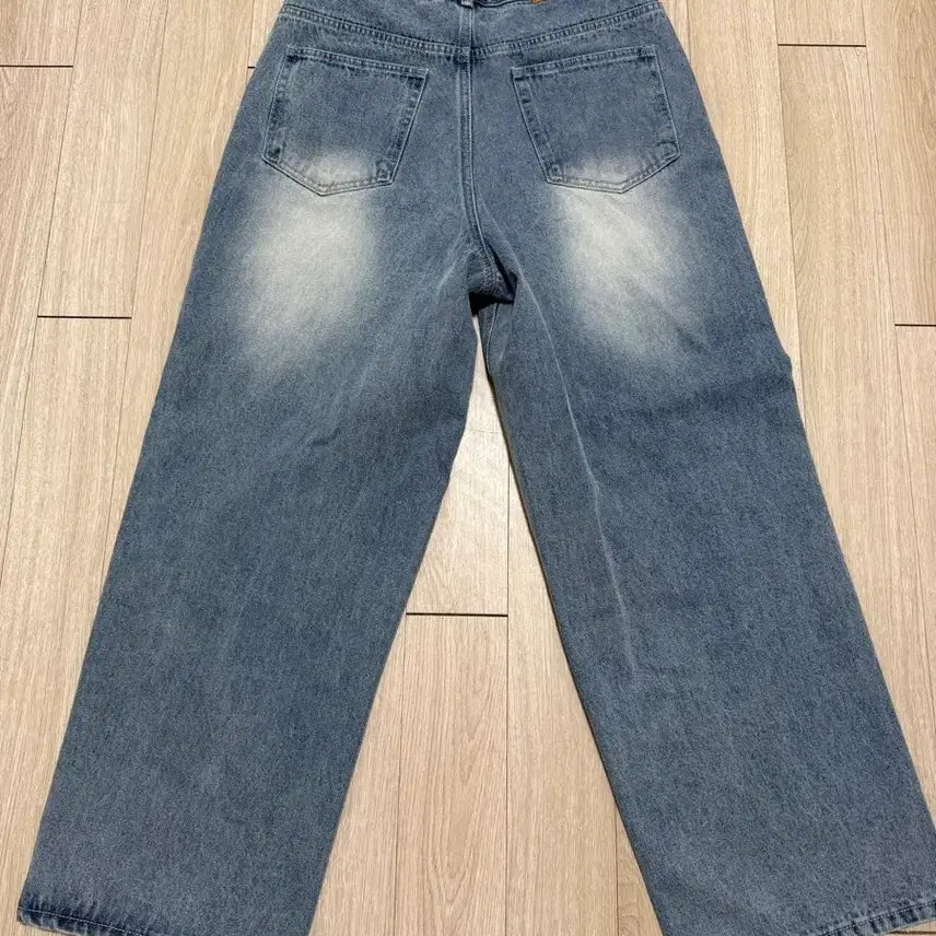 [SOLD OUT] 데케트 와이드 데님 팬츠 라이트블루 32 팝니다