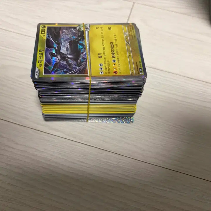 [BUNJANG] Pokemon Card Holo &amp; Rare Card Bundle Set (220 cards) / 전부레어) 포켓몬카드 몬스터볼 홀로카드.레어카드 등 220장 일괄