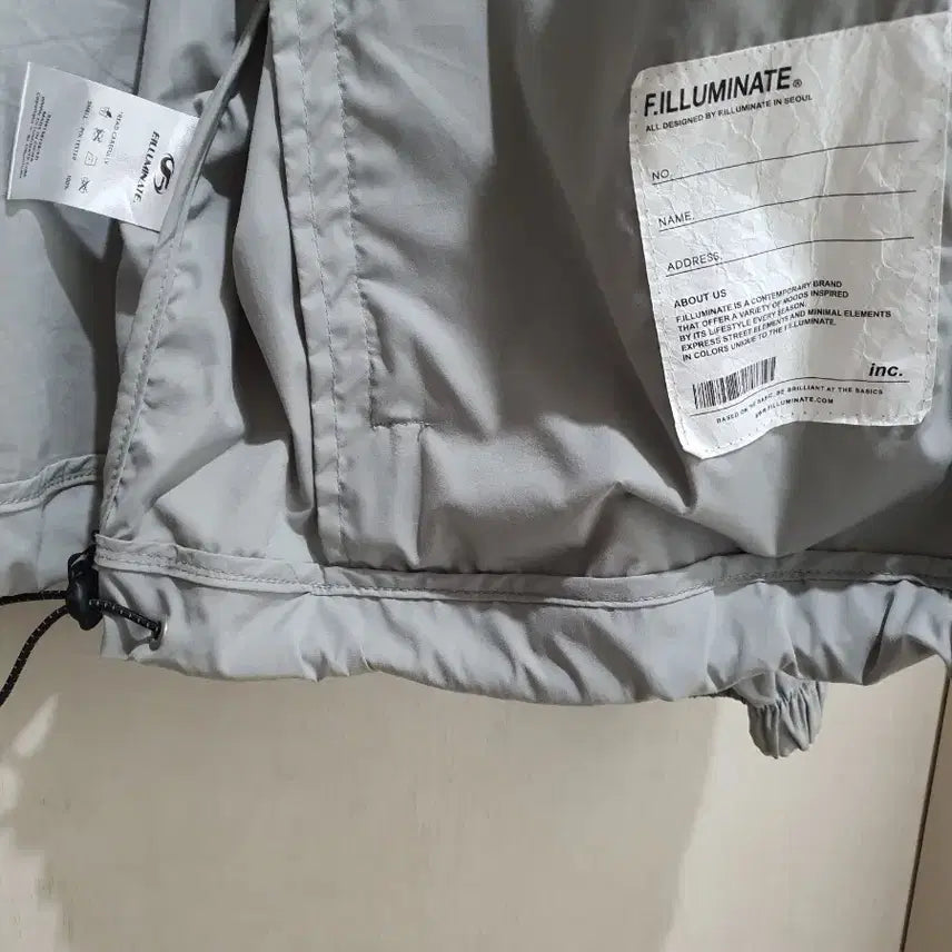 [BUNJANG] Filluminate Hooded Windbreaker Jacket - L Size / 필루미네이트 후드 바람막이 자켓 L사이즈