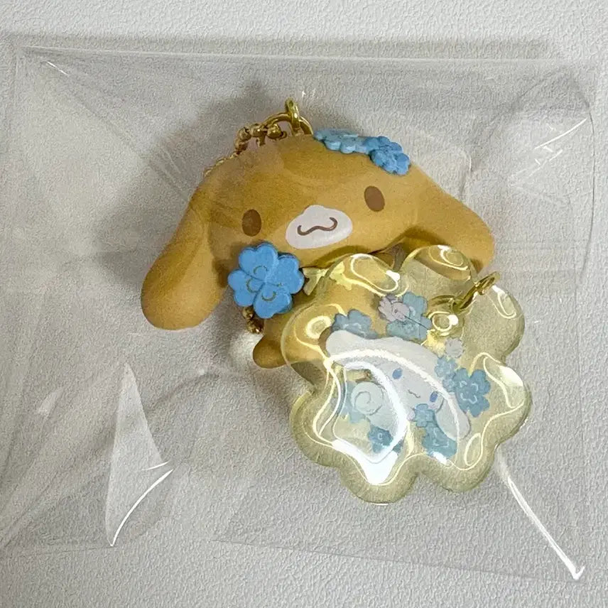 [SOLD OUT] 산리오 시나모롤 클로버 시크릿 마스코트 참 카푸치노