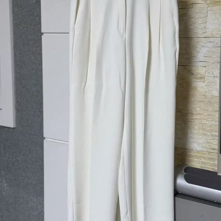 [BUNJANG] Wide White Slacks Pants / 와이드 화이트 슬랙스 팬츠