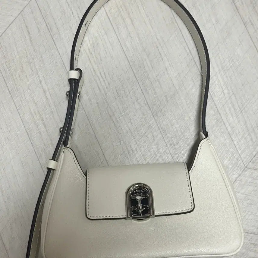 [BUNJANG] Rosa.K La Forte Mini Shoulder Bag / 로사케이 미니 숄더백(정가 198,000원)