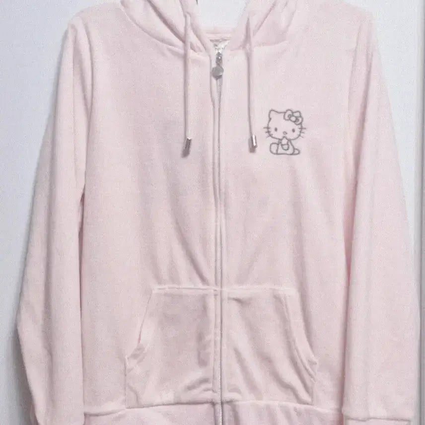 [BUNJANG] Vingirl x Hello Kitty Velvet Set Up / !가격 제안O! vingirl hello kitty 벨벳 셋업 일브 대장