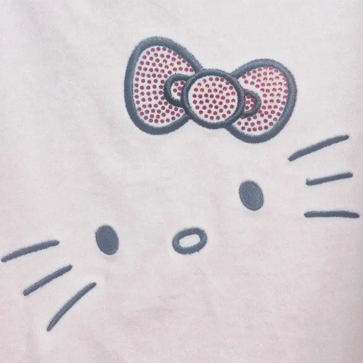 [BUNJANG] Vingirl x Hello Kitty Velvet Set Up / !가격 제안O! vingirl hello kitty 벨벳 셋업 일브 대장