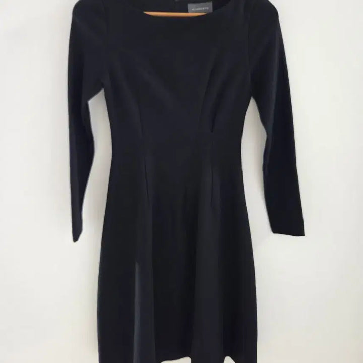 [BUNJANG] The Silhouette Dress / 더 실루엣 원피스