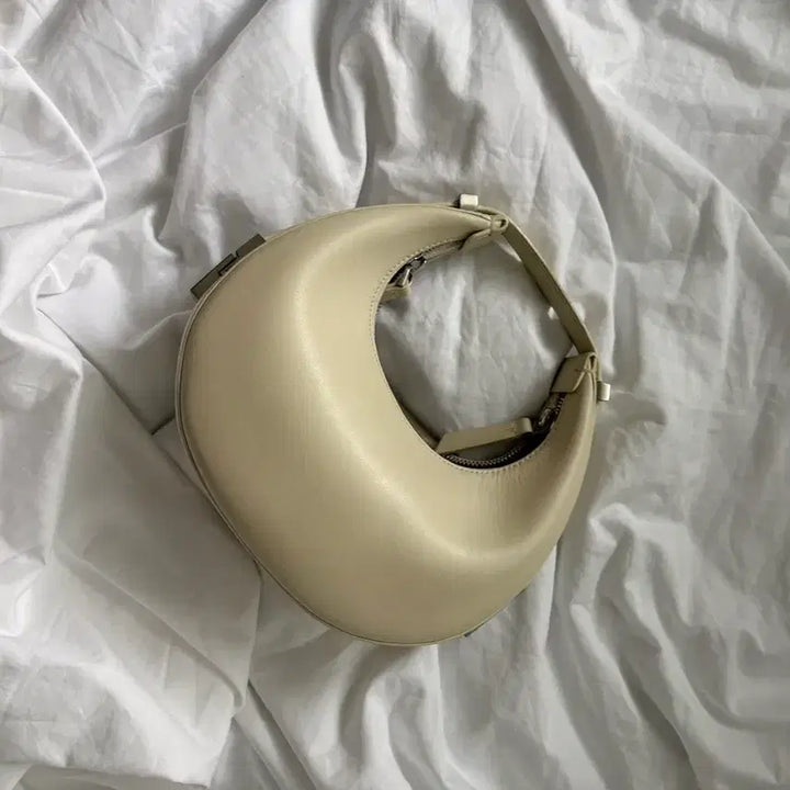 [BUNJANG] Osoi Tony Mini Bag Ivory / 오소이 토니미니 아이보리 토니백