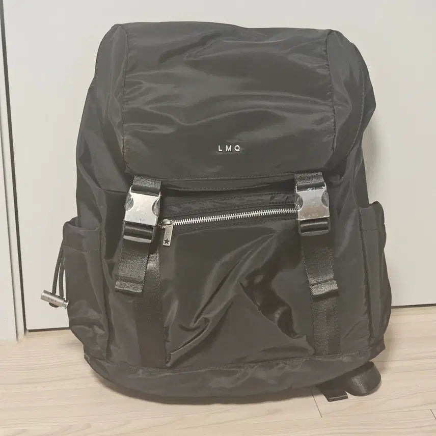 [BUNJANG] LMQ 17-inch Laptop Backpack / LMQ 노트북백팩 17인치 새제품 판매합니다(정가 18만원)