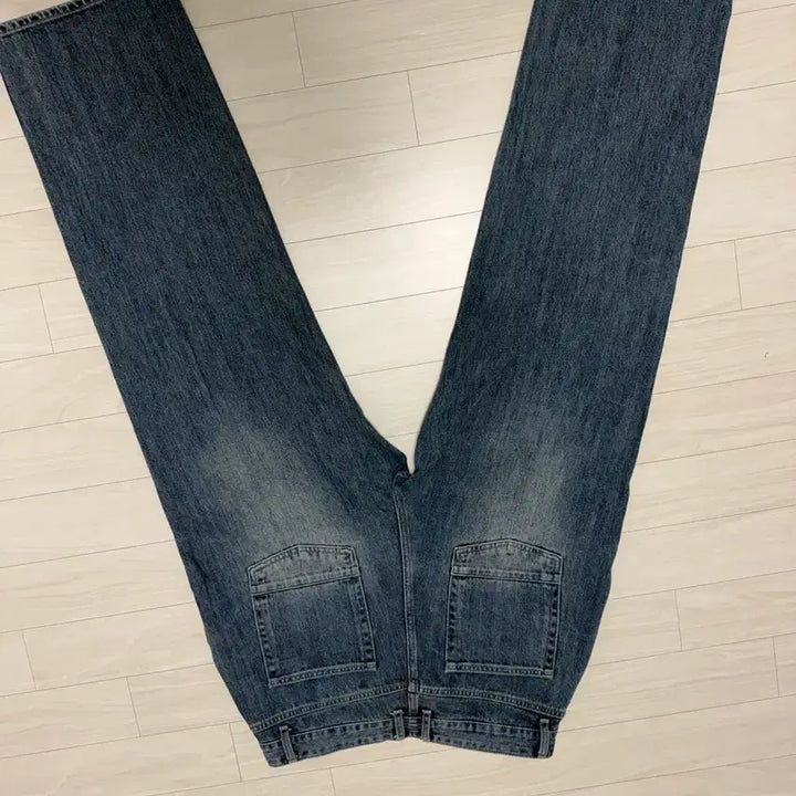 [SOLD OUT] 러프사이드 드레이프 데님 미디엄블루 3사이즈