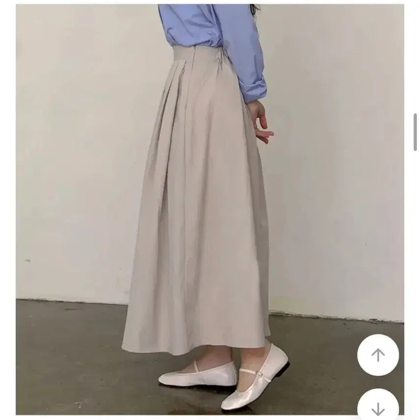 [SOLD OUT] [새제품] 플리츠 A라인 뒷밴딩 롱스커트