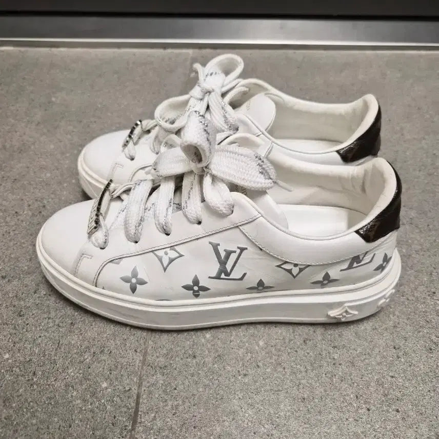 [BUNJANG] Louis Vuitton Time Out Sneakers / 루이비통 타임아웃 스니커즈