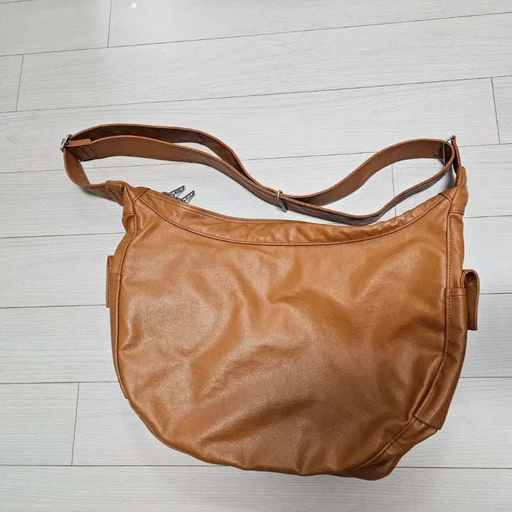 [BUNJANG] Yoshida Porter Freestyle Shoulder Bag Large Camel / 요시다포터 프리스타일 숄더백 라지 카멜 반달백 porter